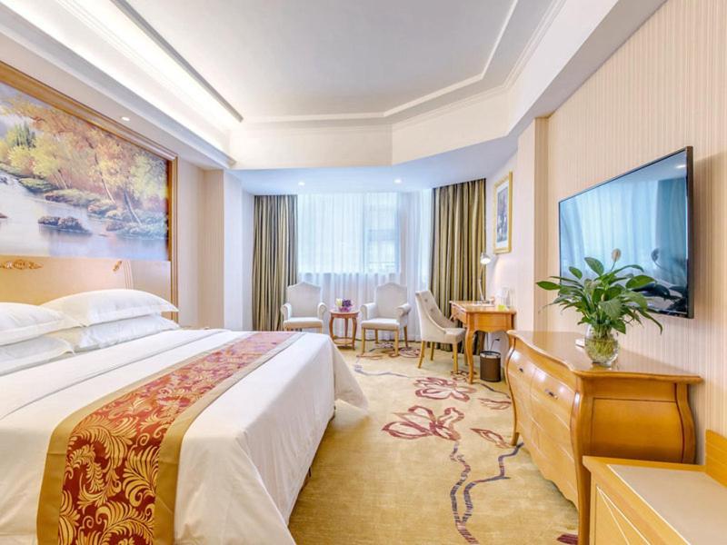 Vienna Hotel Guilin Airport Road Rongshan Exterior photo