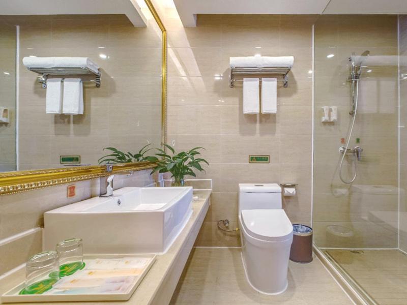 Vienna Hotel Guilin Airport Road Rongshan Exterior photo